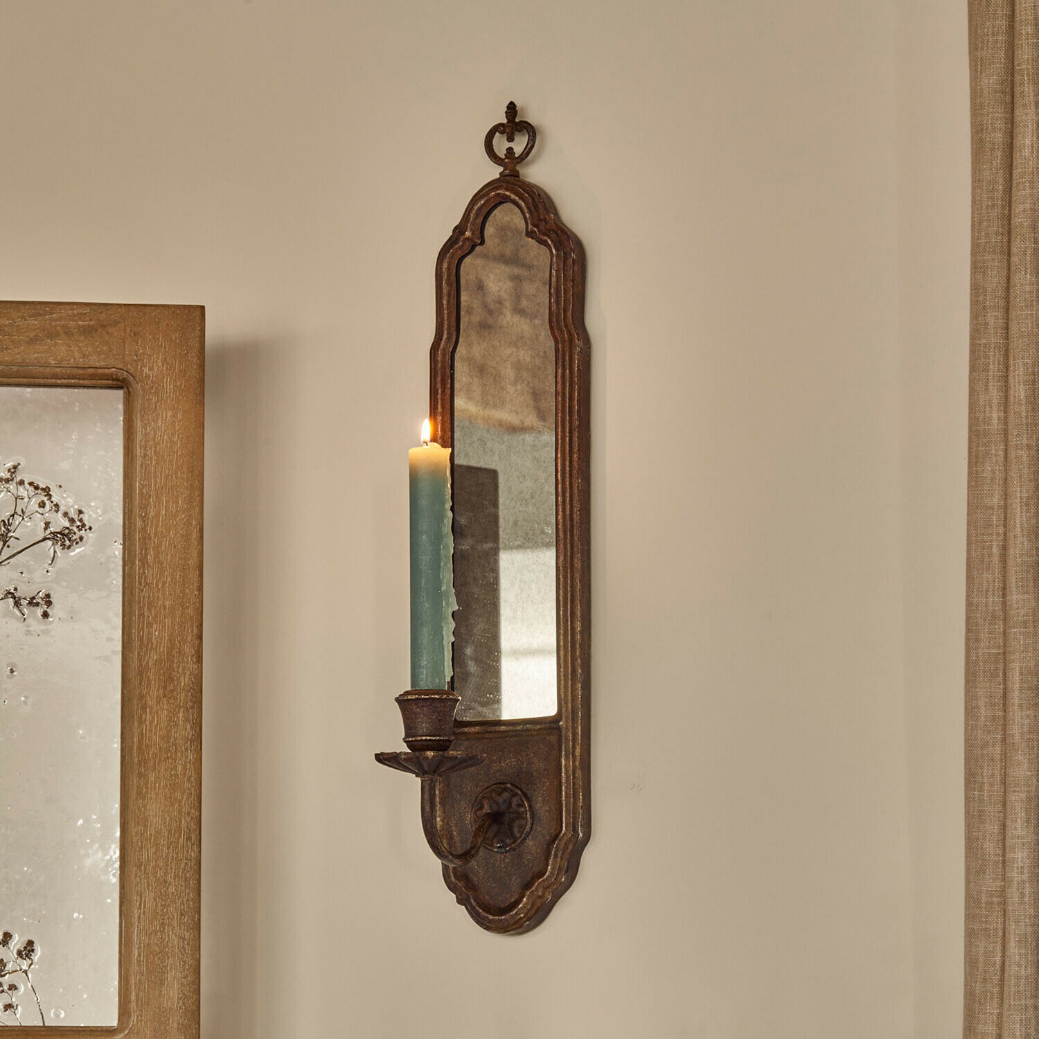 Wandkerzenhalter Halimya Rustikaler Metall-Wandleuchter mit Spiegel und grüner Kerze, Vintage-Wanddekoration
