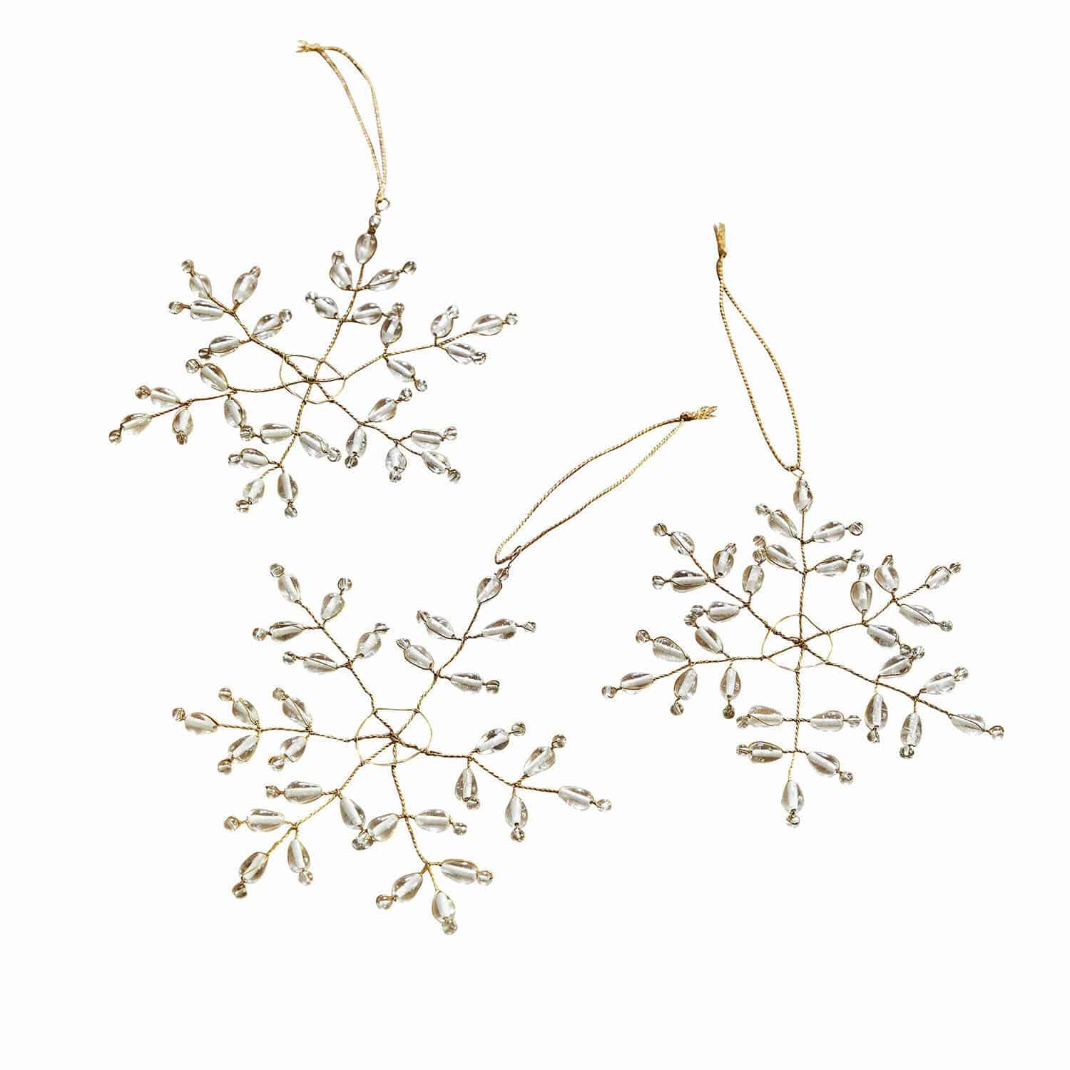 Anhänger 3er Set Nimweth Set aus drei goldfarbenen Schneeflocken-Anhängern mit transparenten Kristallperlen als Weihnachtsdeko