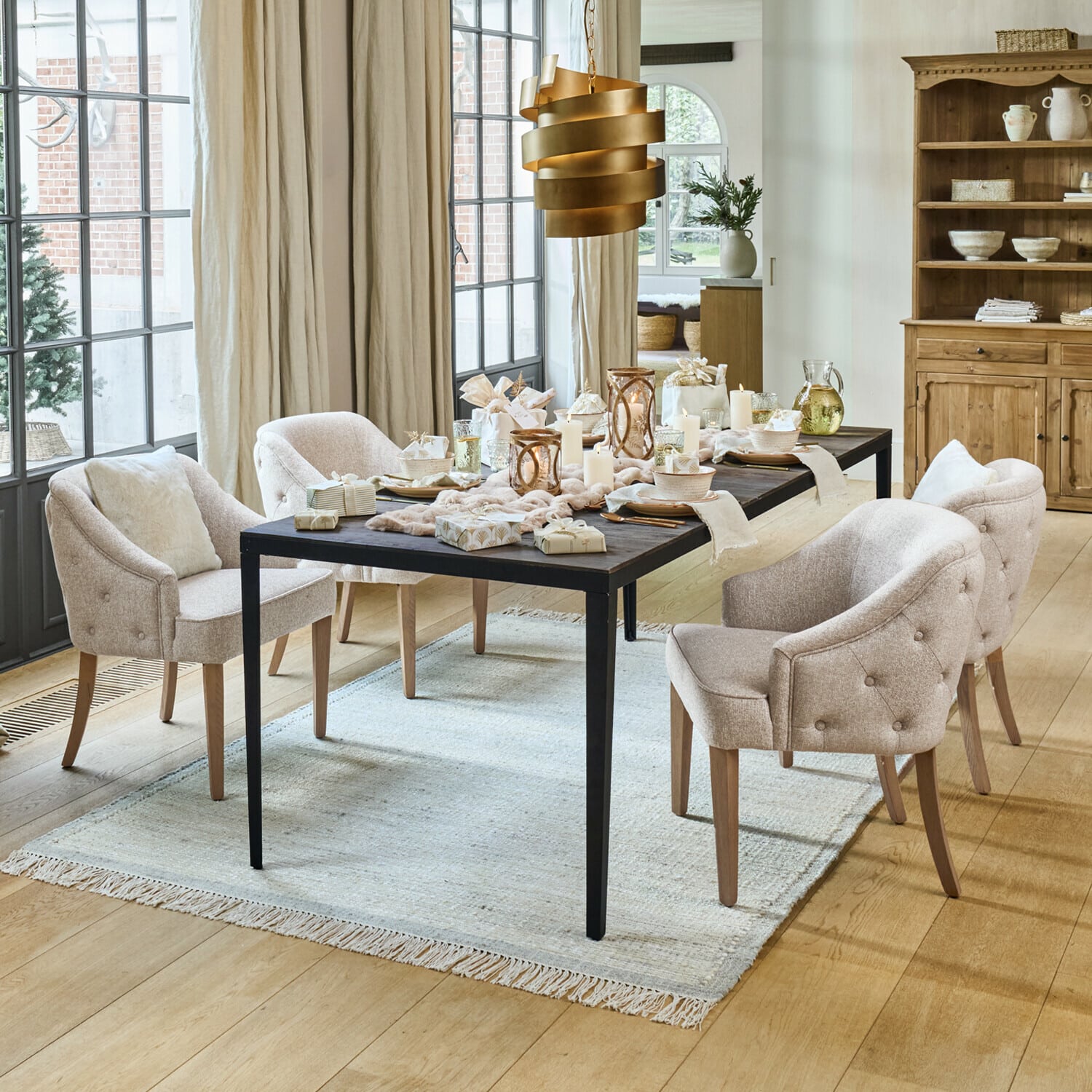Esstisch im Landhausstil » exklusiv und langlebig