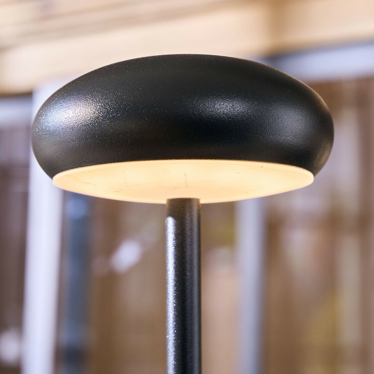 Wiederaufladbare Tischlampe Loxbridge