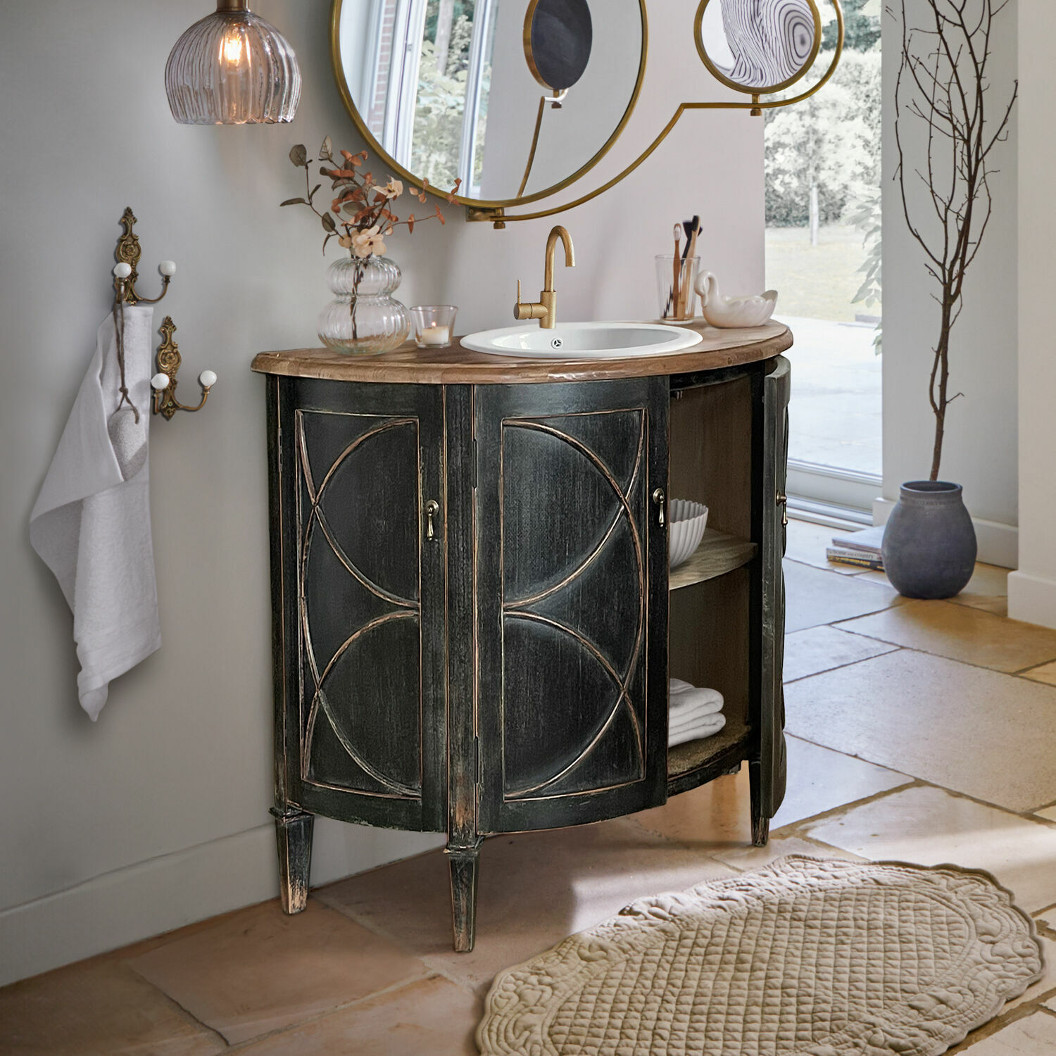 Waschtisch Maison Vertelle Schwarzer Holz-Badezimmerschrank mit weißem Waschbecken und goldfarbenem Wasserhahn im Vintage-Stil