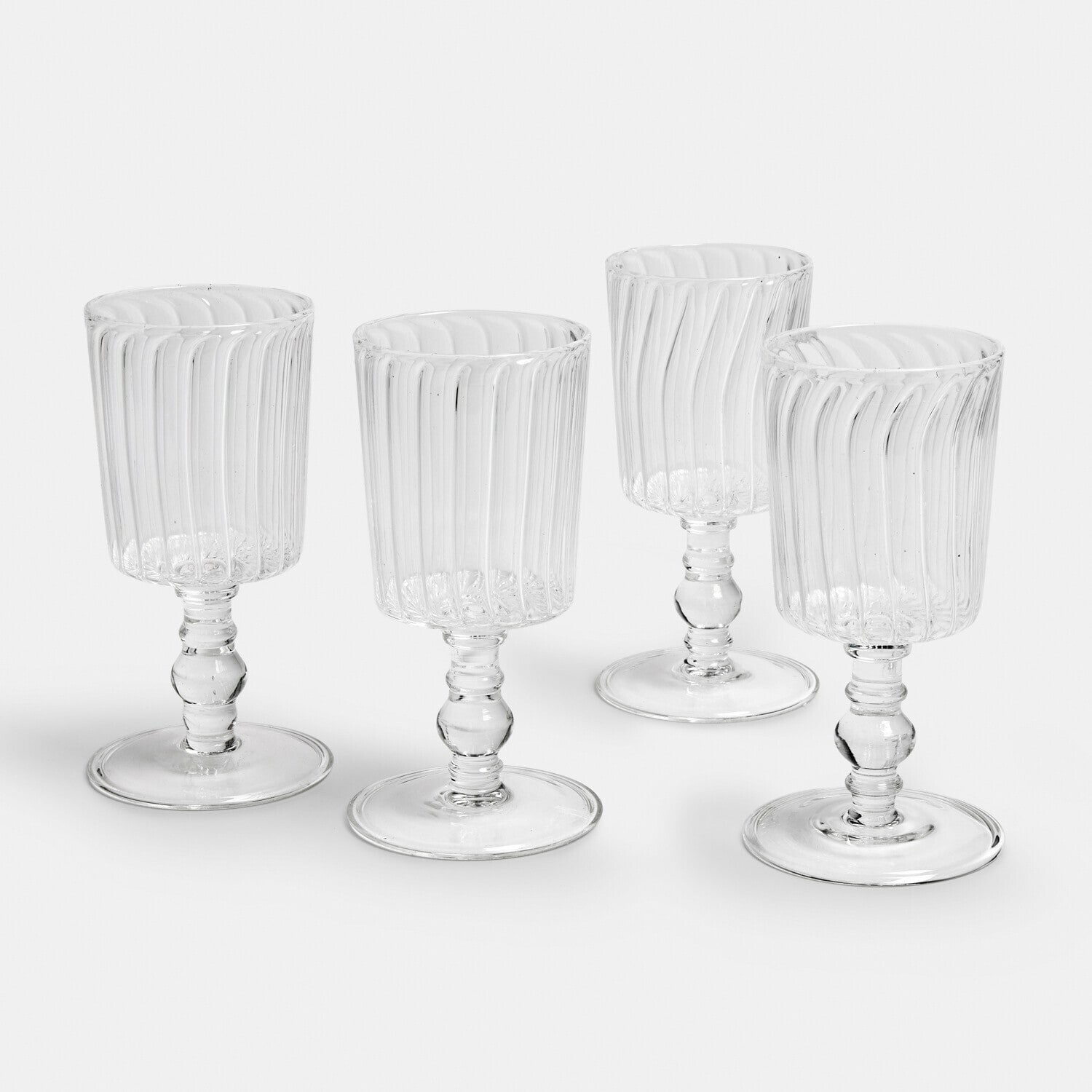 Glas 4er Set Lianzo Set aus vier transparenten, gerillten Glasgläsern mit Stiel für Getränke