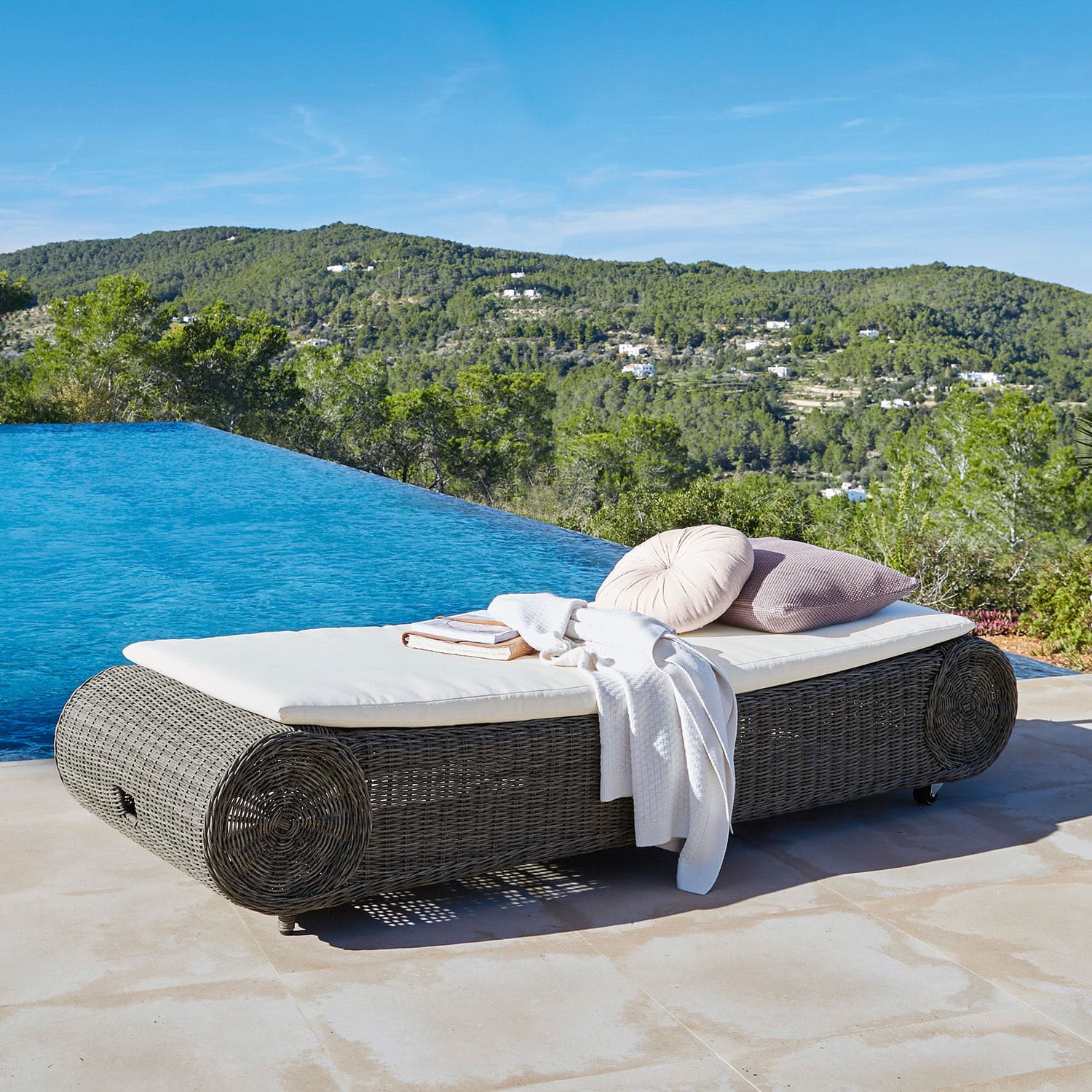 Lounger Agada